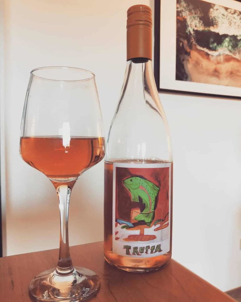 natural organic rosé wine bottle